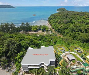 Kata Beach Luxury Condo - Spacious - Exquisitely Furnished - 6min walk to beach - 2025 Booking Traveller Award Winner